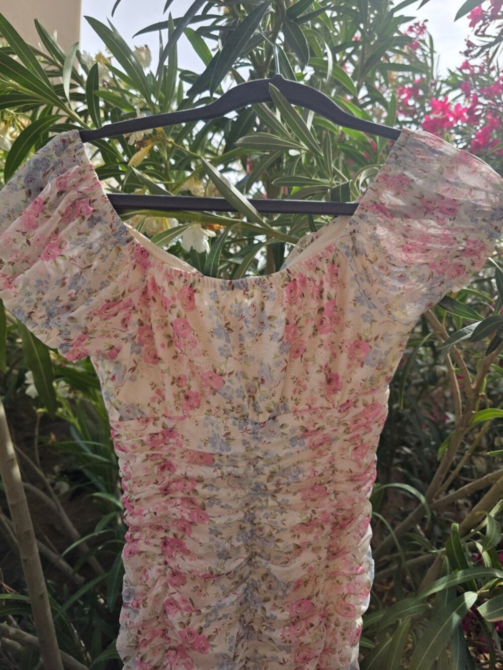 Dress - Picture 4 of 6